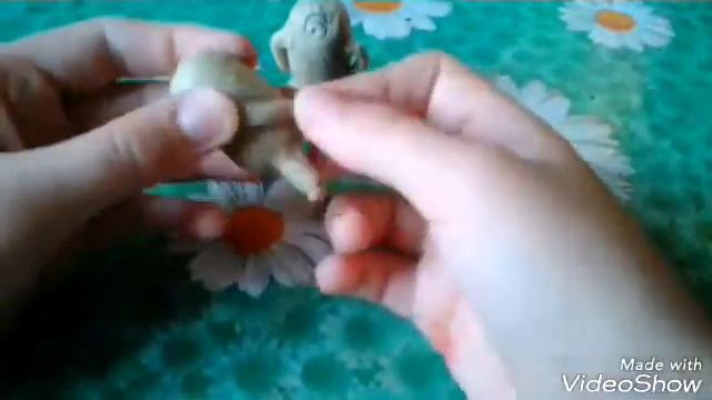 Миньон из скульптурного пластилина смотреть онлайн