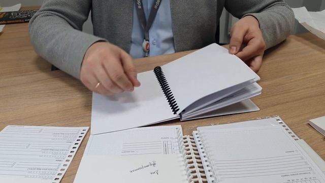 Ежедневник, который поможет вам найти баланс в жизни. смотреть онлайн