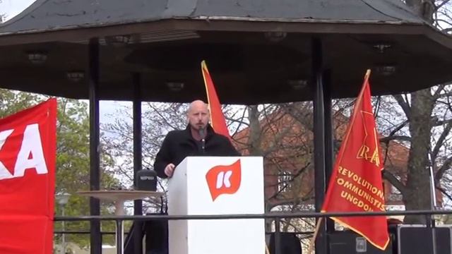 Robert Mathiasson , Kommunistiska Partiet, fördömde kupps försök i Venezuela. Första maj i Ludvika смотреть онлайн