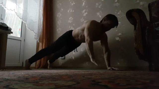 Воркаут-тренировка дома, без снарядов смотреть онлайн