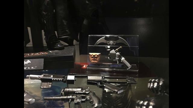 Batman Arkham Knight prototype on display at Secret Base HK смотреть онлайн