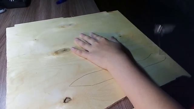 ВЫРЕЗАЮ НОЖ РУЧНЫМ ЛОБЗИКОМ смотреть онлайн