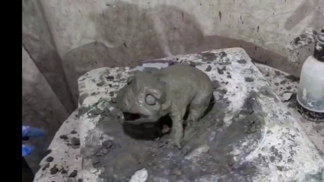 Из Носка, Пластиковой банки и Цемента. смотреть онлайн