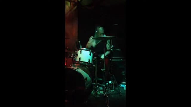 İllet - Killing S.G. (live) (drum cam - front) смотреть онлайн