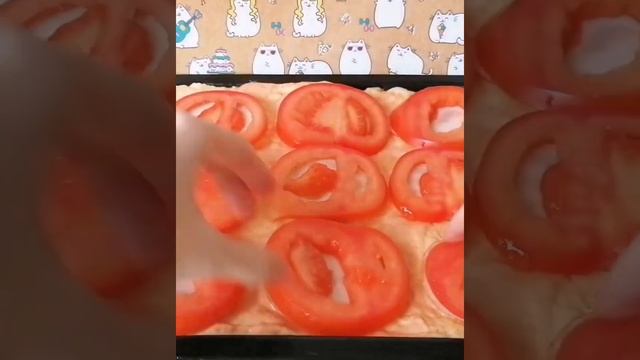 Домашняя пицца в духовке простой рецепт / пицца с дрожжевым тестом и помидорами смотреть онлайн