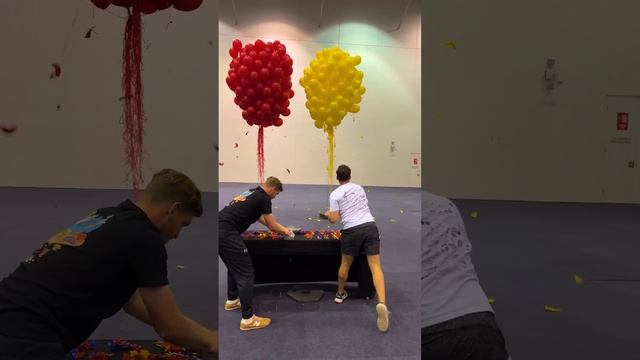 Our MOST INTENSE Balloon Popping Race!! смотреть онлайн