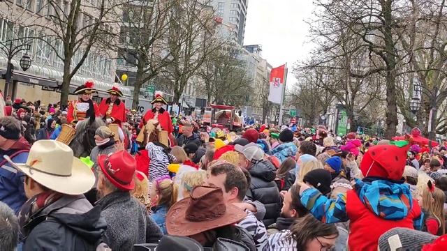Karneval Düsseldorf 2023 Fasching Масленица в Германии Что Пьют Кушают Костюмы