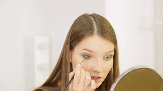 ЗЕЛЕНЫЙ МАКИЯЖ ГЛАЗ. МАКИЯЖ ДЛЯ КАРИХ ГЛАЗ - #TANYAMAKEUP смотреть онлайн