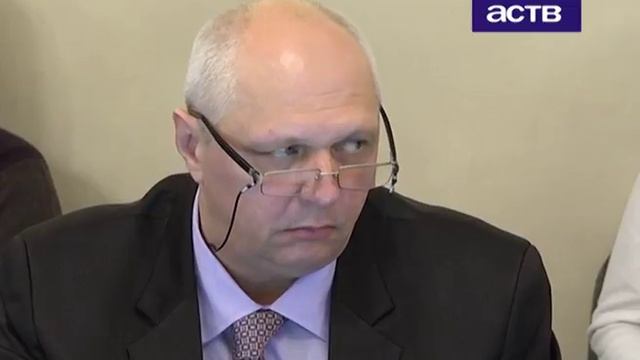 Олег Кожемяко сравнил рыбную отрасль Сахалина с ситуацией в других регионах Дальнего Востока смотреть онлайн