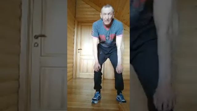 Бокс: атака с дальней дистанции через финт передней рукой смотреть онлайн