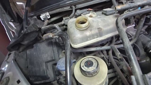 Как заменить воздушный и салонный фильтр на Peugeot 807 2.2 HDI 2004 смотреть онлайн