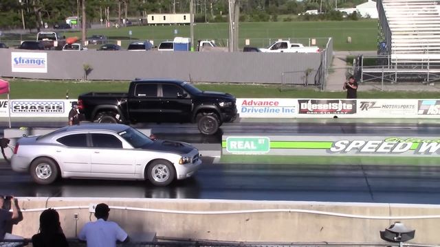 Ram TRX vs 392 Charger, ZR1 Corvette & Hellcat 1/4 Mile Drag Racing смотреть онлайн