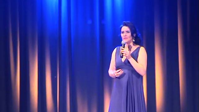 Maya Hakvoort dal Musical "Evita" canta "Wein nicht um mich, Argentinien" смотреть онлайн