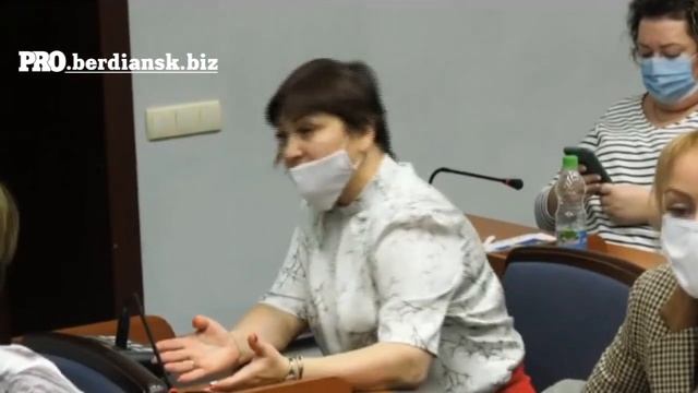 Доработались – в КП «Бердянскэкотранс» недостаток посыпочного материала смотреть онлайн