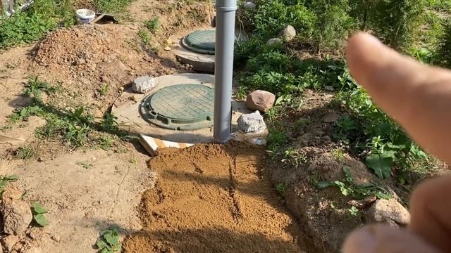 03.09.20. Утеплила и закопала канавы канализационные. смотреть онлайн