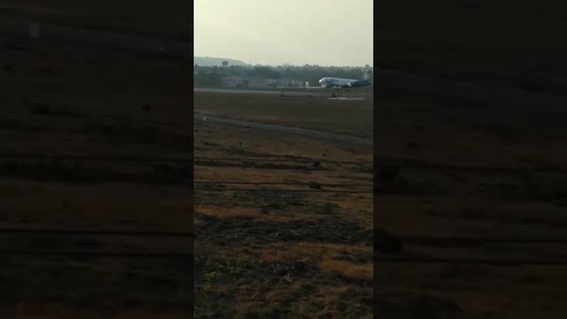 Go air landing Goa airport (GOI ) смотреть онлайн