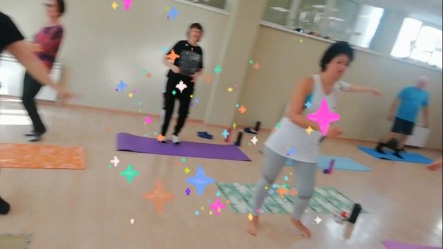 8.03.23 Звёзды мои, с праздником 8 Марта! ? смотреть онлайн