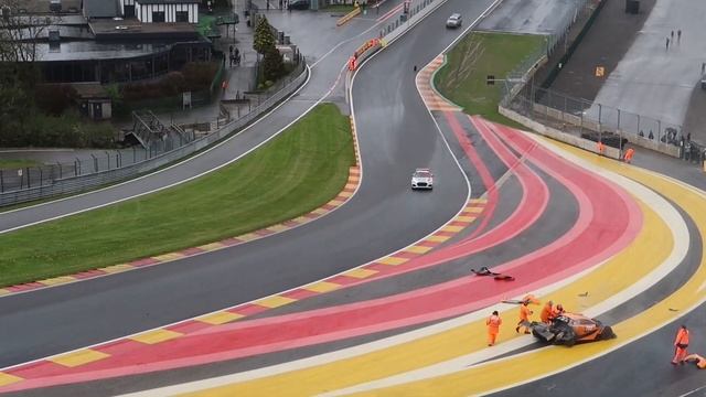 12H Spa-Francorchamps Vortex crash (aftermath) смотреть онлайн