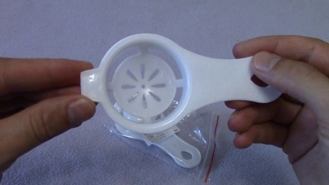 Как отделить желтки от белков. Приспособление с Алиэкспресс. смотреть онлайн