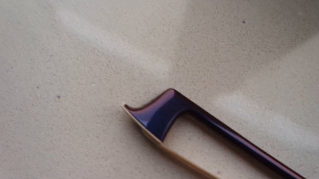 Unboxing a COLOR-CHANGING violin bow! | CodaBow "Polished Prismatic" смотреть онлайн