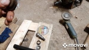 24 марта 2022 г. Jcb3cx. Рулевой наконечник. Ставлю тавотницу.