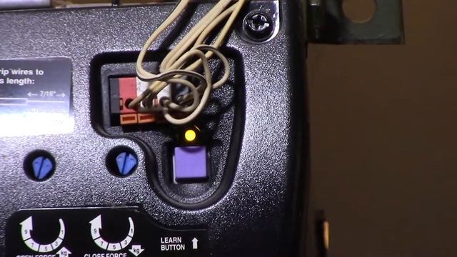 How To Program A Remote For A Liftmaster, Chamberlain Or Sears Garage Door Opener смотреть онлайн