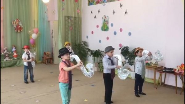 8 марта в стиле ретро