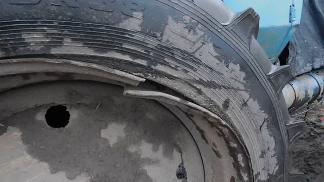 Износ покрышек после 3 лет эксплуатации МТЗ 80 .Какие покрышки лучшие-смотри! смотреть онлайн