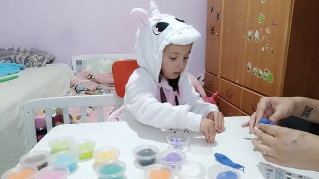 Пластилин Hey Clay - залипаки.                Не детские вопросы - 