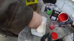 Покраска нивы в красный раптор из краскопульта