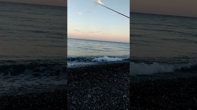 Вечерняя рыбалка в Рыбачьем Крым смотреть онлайн
