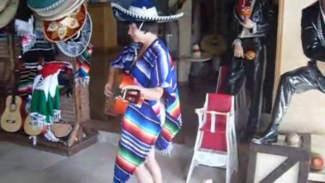 Под звуки мексиканской гитары..wmv смотреть онлайн