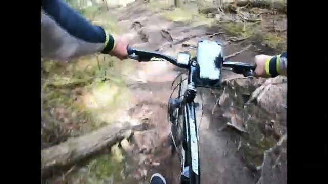 Downhill biking using GT aggressor comp/ beginner mountain bike смотреть онлайн