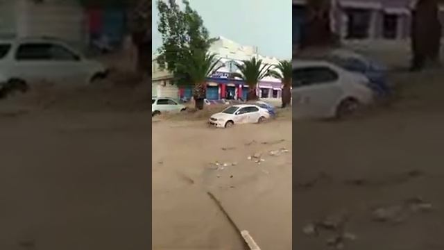 Сильные Потоки в Медине. смотреть онлайн