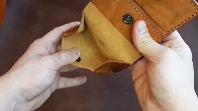 Портмоне из натуральной кожи с монетницей Olmo 9×10,5 см смотреть онлайн