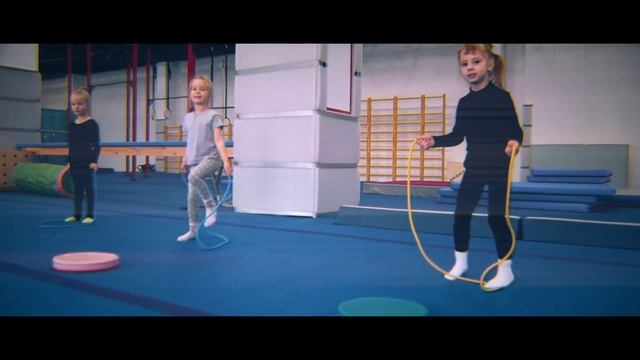 Гимнастический клуб "Сальто" смотреть онлайн