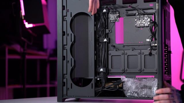 Corsair iCue 5000X RGB and 5000D Airflow UNBOXING! смотреть онлайн