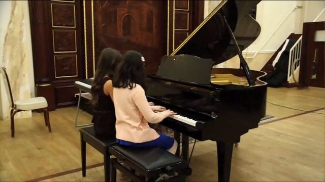 Love Story, Francis Lai. Liora Malakhov & Ksenia. Arr. Ariel Davydov смотреть онлайн