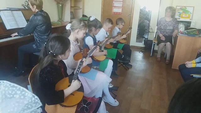 Анастасия Епринцева в ансамбле первоклассников смотреть онлайн