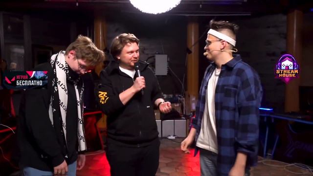 СТРИМЕРЫ ПРОТИВ ЮТУБЕРОВ НА ЛАНЕ В БОЛЬШОМ ДОМЕ (CS:GO) смотреть онлайн
