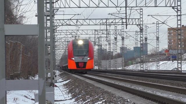 Электропоезд ЭС2Г-088+ЭС2Г-112 Ласточка сообщением Подсолнечная - Москва смотреть онлайн