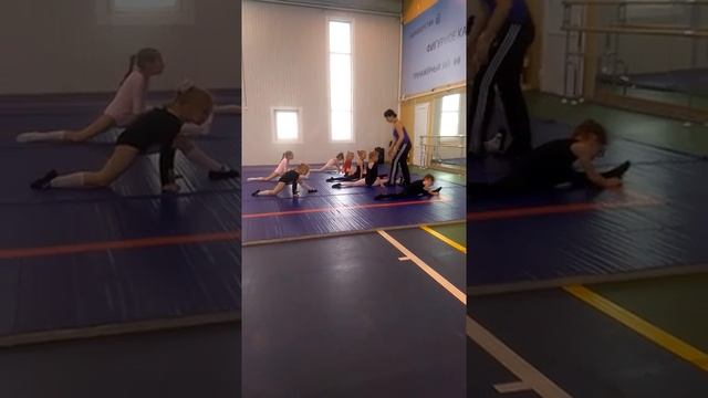 Гибкость в фигурном катании. Растяжка. Бильман. Хореография или ОФП|Miss Kate смотреть онлайн