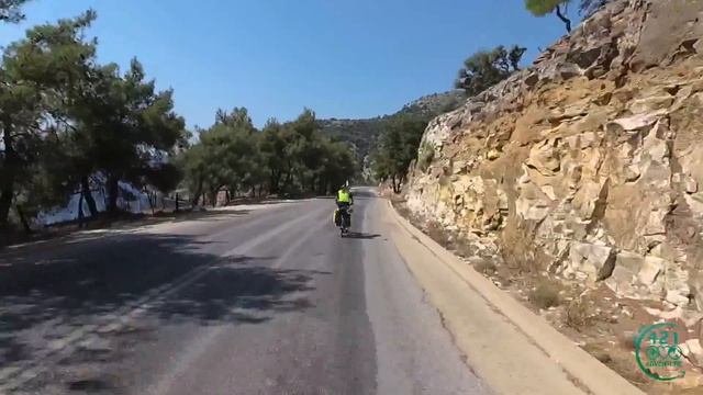 Bike touring Greece - not just sand and sea смотреть онлайн