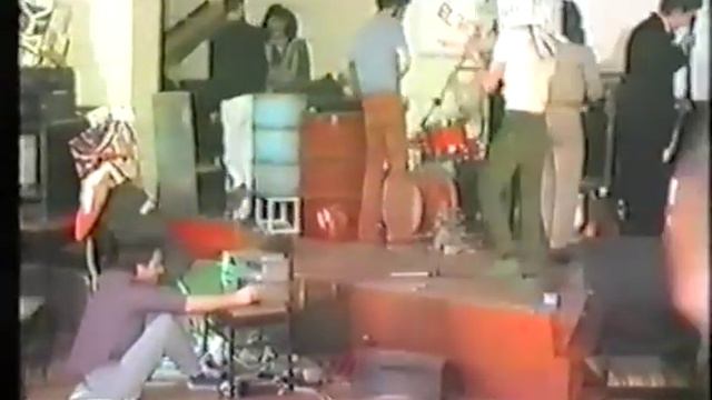 PUF jelmezbál 1985 Fiatal Művészek Klubja смотреть онлайн