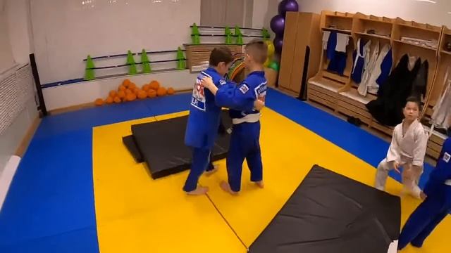 ледовый дворец смотреть онлайн