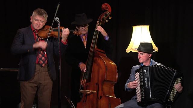 Budapest Cafe Orchestra playing "Chocolate Orange" on Saz and Darabuka in Braemar Scotland 2021 смотреть онлайн