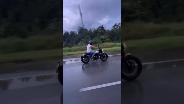 Ducati Scrambler Icon смотреть онлайн