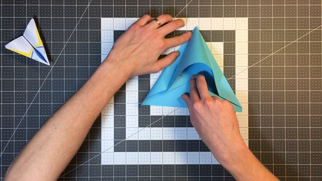 Paper Airplane with Free Template — How to Fold Stratus смотреть онлайн