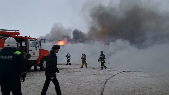 Пожар на рынке Славтек в Нижневартовске ч.5 смотреть онлайн