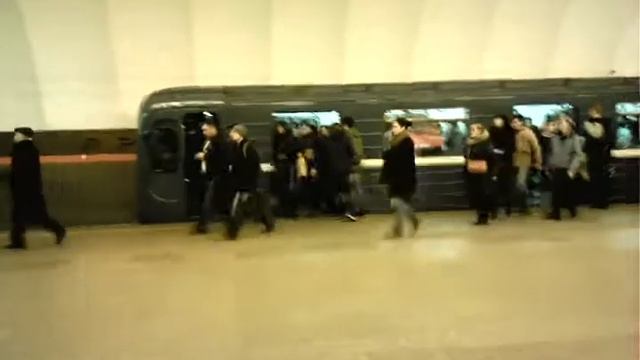 1. Cтанция метро проспект Большевиков СПБ 2014 - (05.12.2014) смотреть онлайн